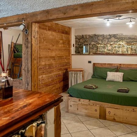 La Maison De Karen The Deer House Gignod Экстерьер фото