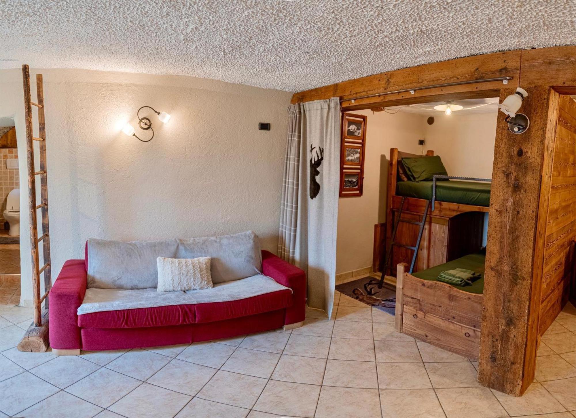 La Maison De Karen The Deer House Gignod Экстерьер фото