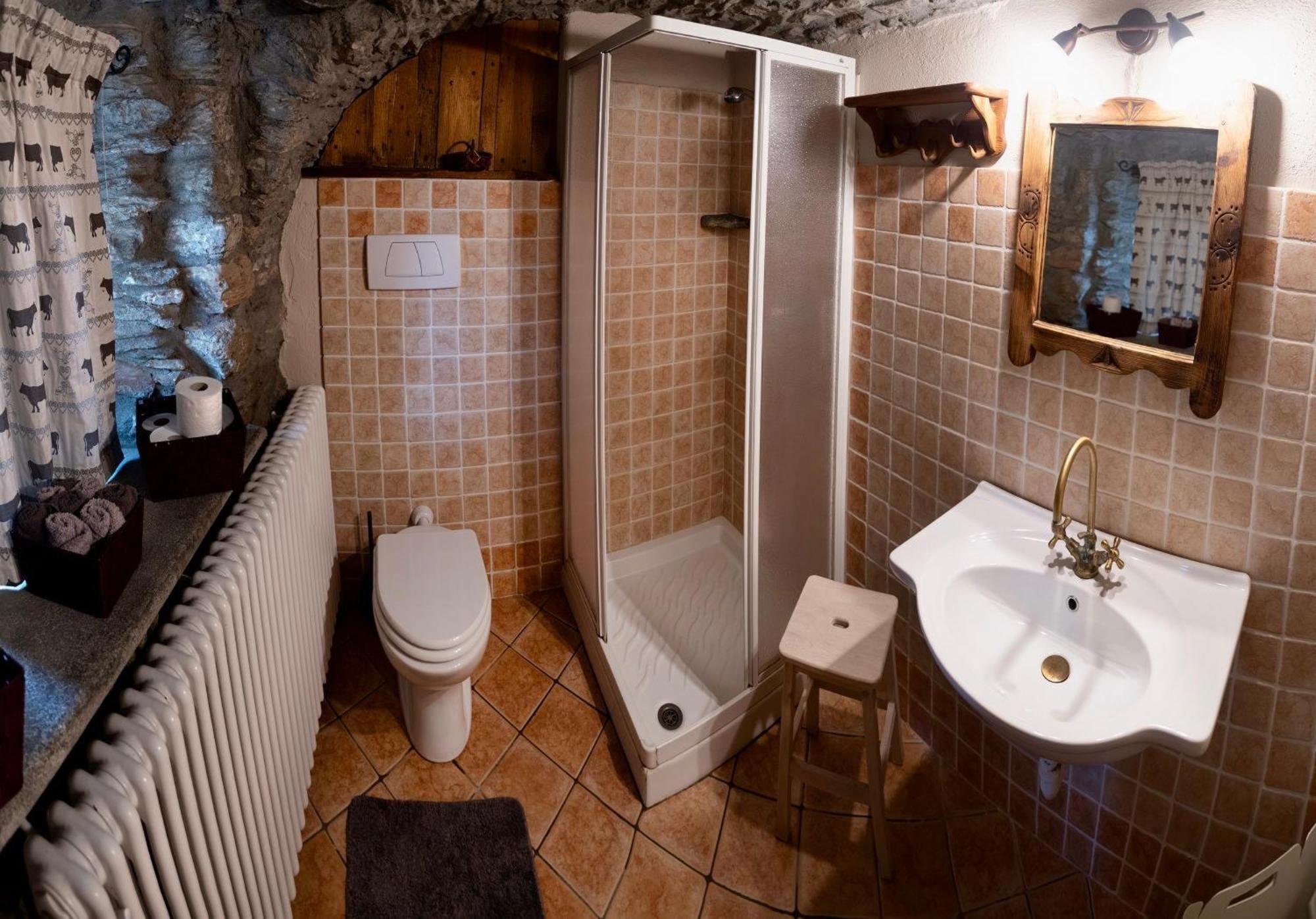 La Maison De Karen The Deer House Gignod Экстерьер фото